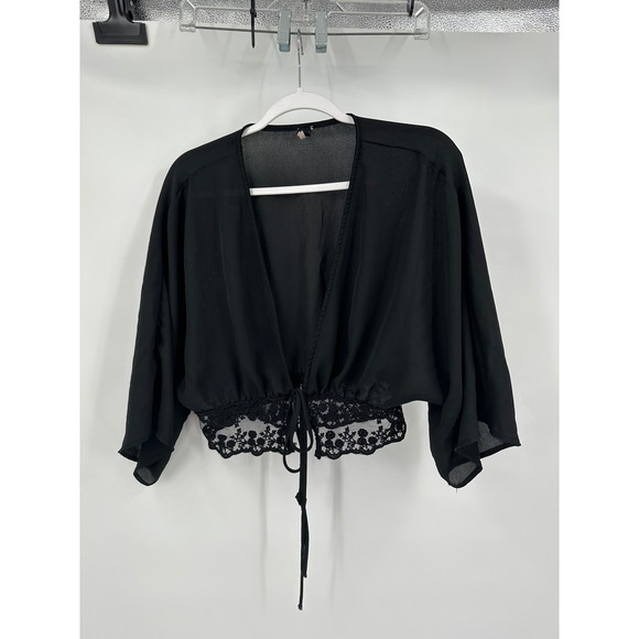 Windsor Tops - Womens‎ Whimsigoth Sheer Kimono Top Size M Black Lace Trim Witchy Romantic Crop
